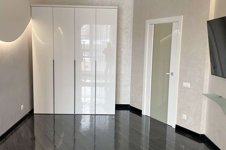 Продаётся 1-комнатная квартира, 54 м²