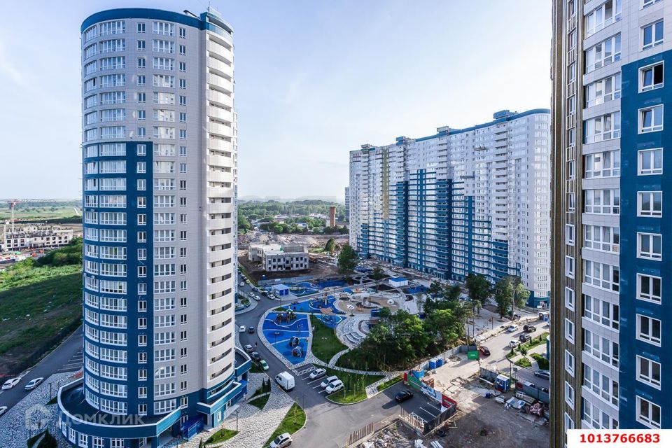 Продаётся 2-комнатная квартира, 66.4 м²