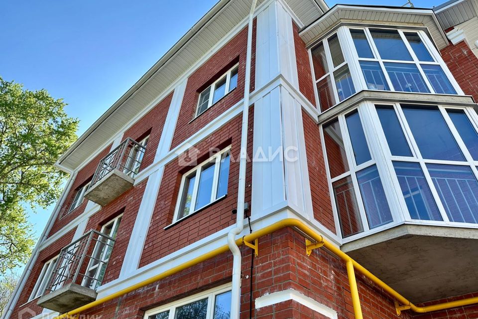 Продаётся 3-комнатная квартира, 97.3 м²