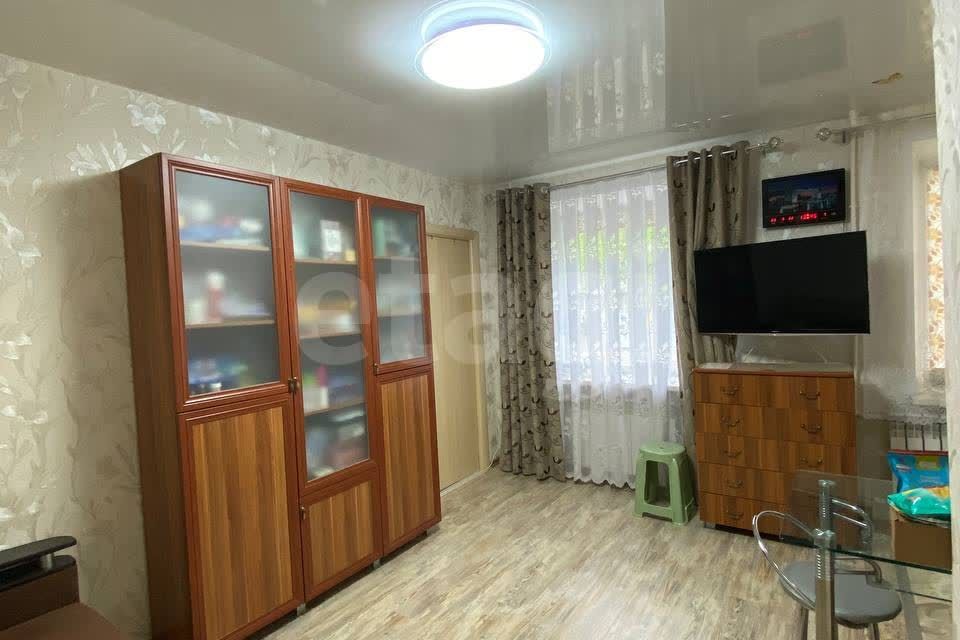 Продаётся 3-комнатная квартира, 51.9 м²