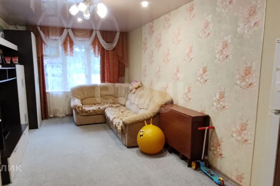 Продаётся 2-комнатная квартира, 43.8 м²