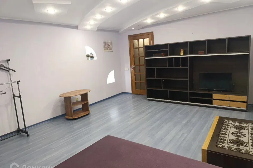 Продаётся 4-комнатная квартира, 109.3 м²
