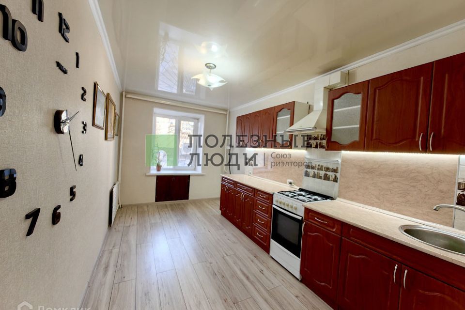 Продаётся 3-комнатная квартира, 63.5 м²