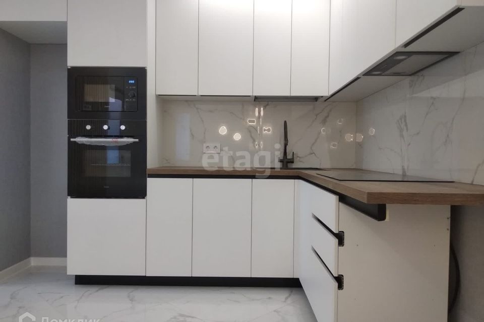 Продаётся 3-комнатная квартира, 60 м²