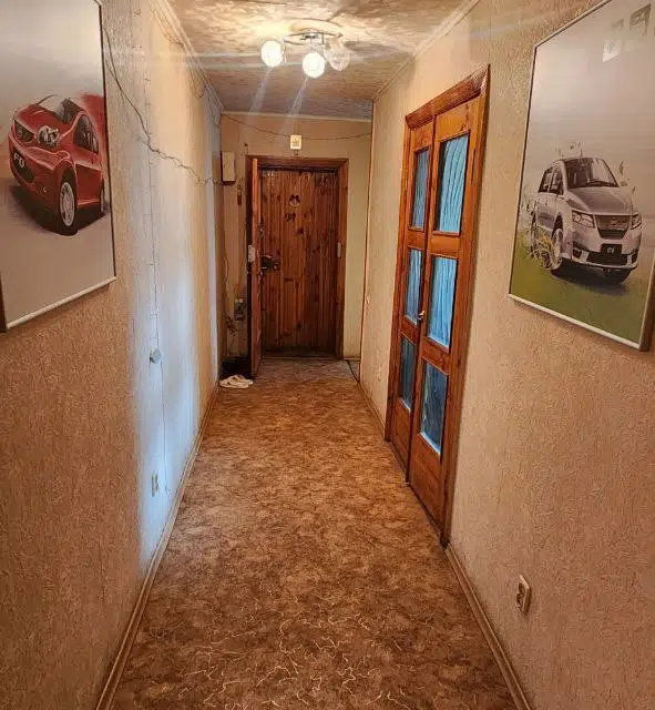 Продаётся 4-комнатная квартира, 107.3 м²