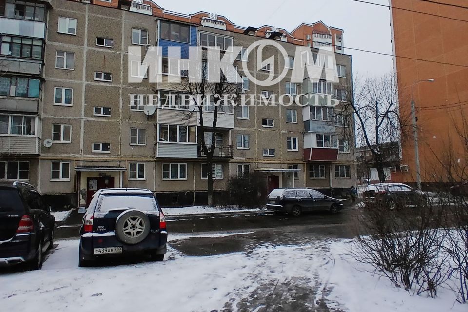 Продаётся 3-комнатная квартира, 46.8 м²