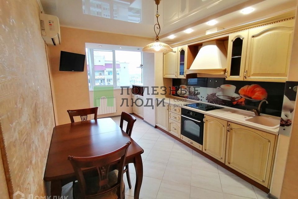 Продаётся 2-комнатная квартира, 67.7 м²
