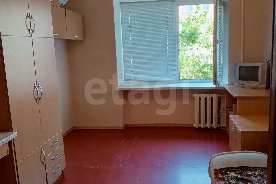 Продаётся комната в 1-комн. квартире, 12.8 м²