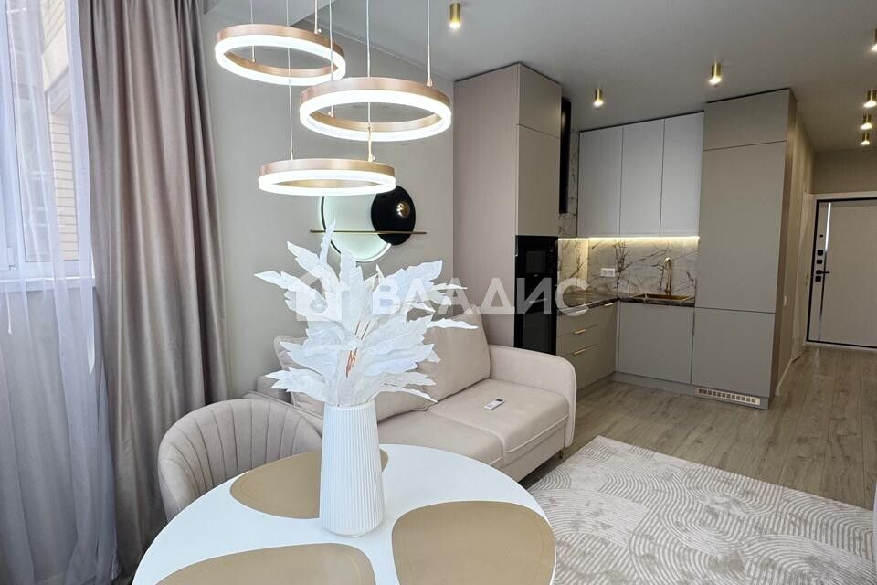 Продаётся 1-комнатная квартира, 43 м²