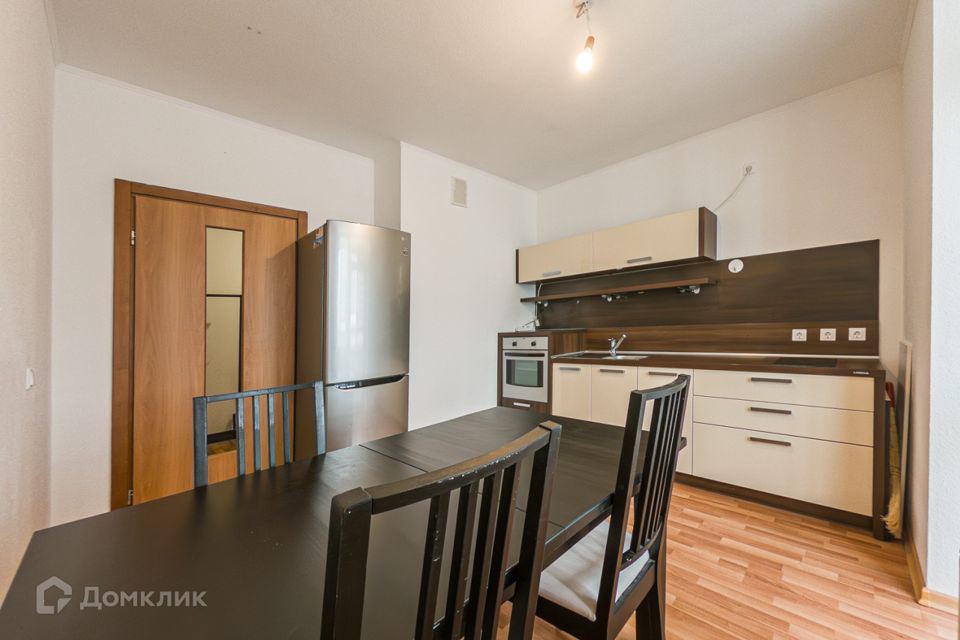Продаётся 2-комнатная квартира, 62.2 м²