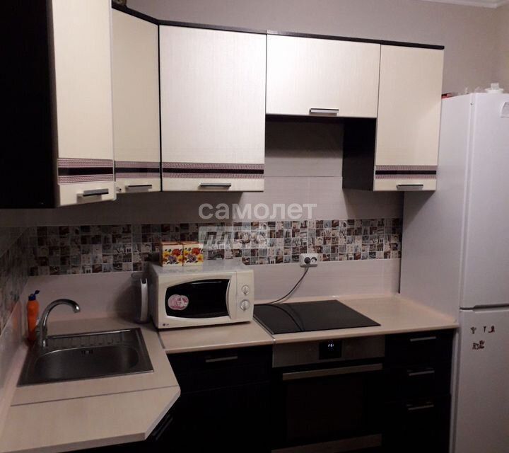 Продаётся 1-комнатная квартира, 37.7 м²