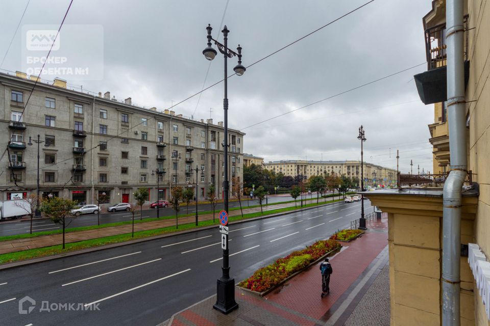 Продаётся 2-комнатная квартира, 103.5 м²