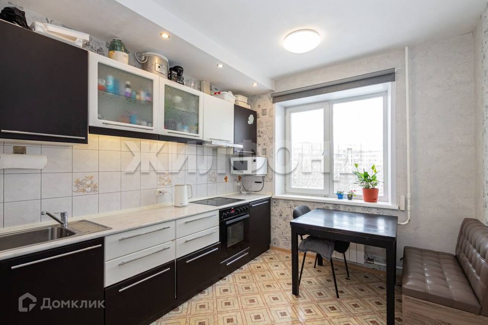 Продаётся 3-комнатная квартира, 64.8 м²