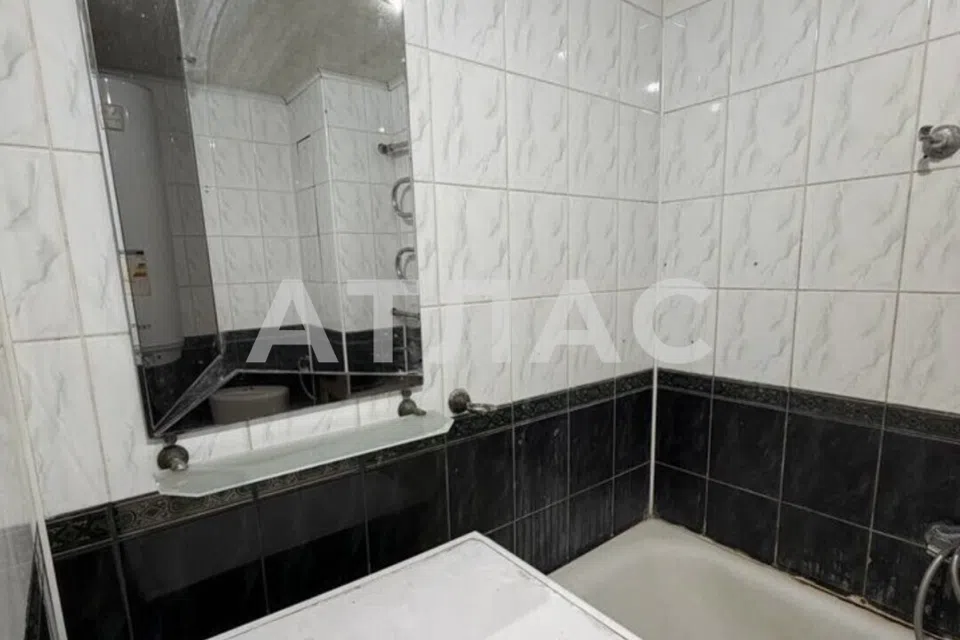 Продаётся 3-комнатная квартира, 56.3 м²