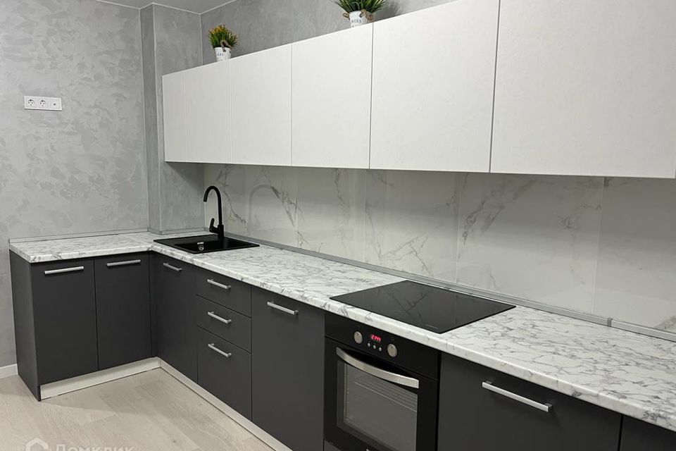 Продаётся 2-комнатная квартира, 59.8 м²