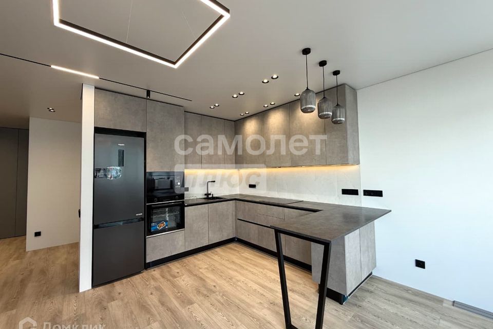 Продаётся 1-комнатная квартира, 57.3 м²