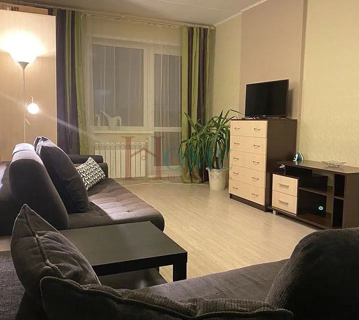 Сдаётся 1-комнатная квартира, 40 м²