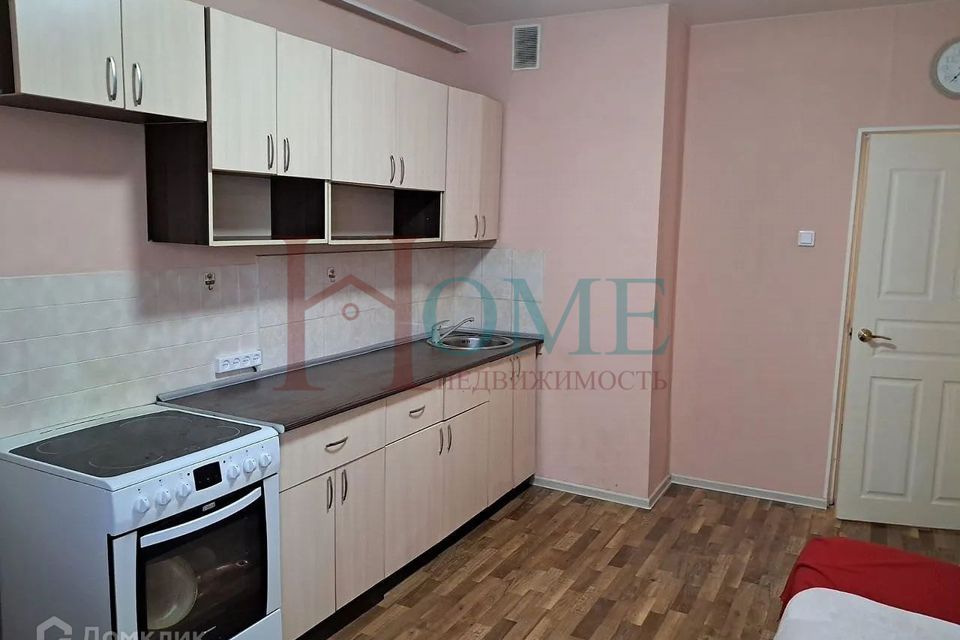 Сдаётся 1-комнатная квартира, 65 м²