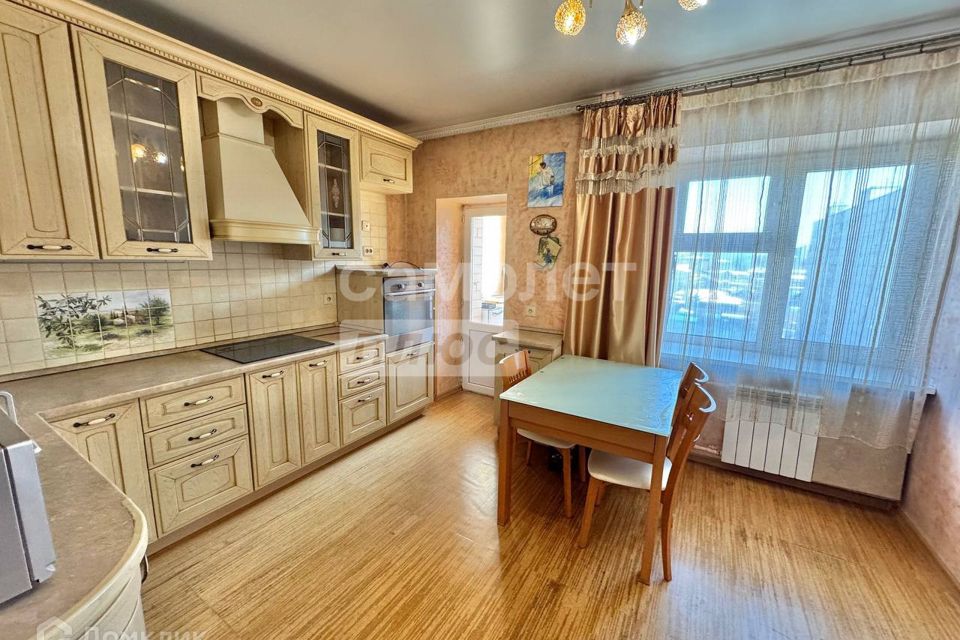 Продаётся 2-комнатная квартира, 79.9 м²