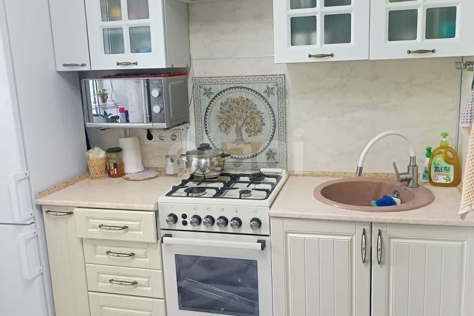 Продаётся 2-комнатная квартира, 50.7 м²