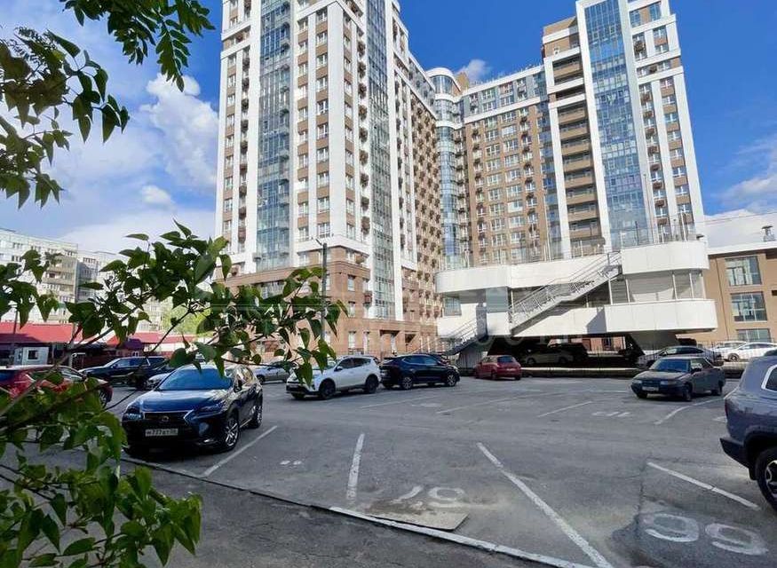 Продаётся 3-комнатная квартира, 83 м²
