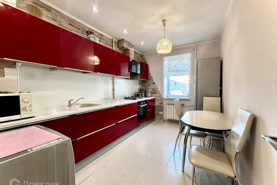 Продаётся 3-комнатная квартира, 68.9 м²