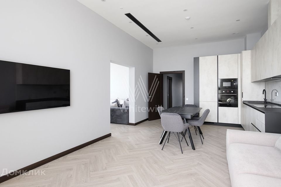 Сдаётся 4-комнатная квартира, 125 м²