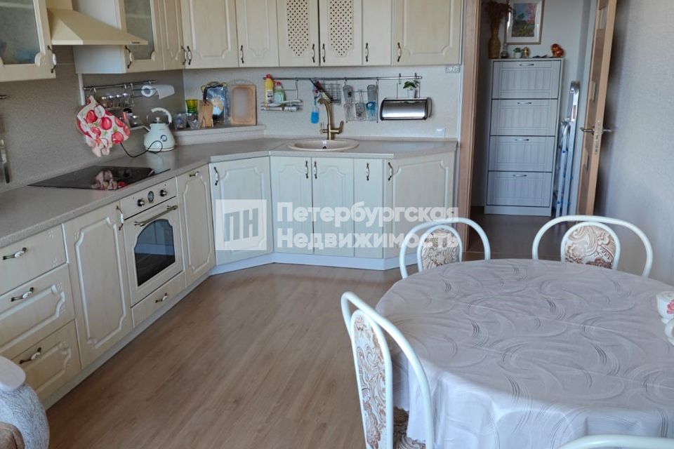 Продаётся 2-комнатная квартира, 57.7 м²