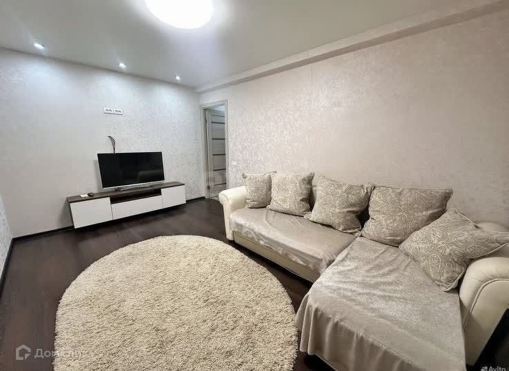 Продаётся 2-комнатная квартира, 42.8 м²