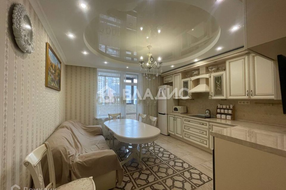 Продаётся 3-комнатная квартира, 98.4 м²