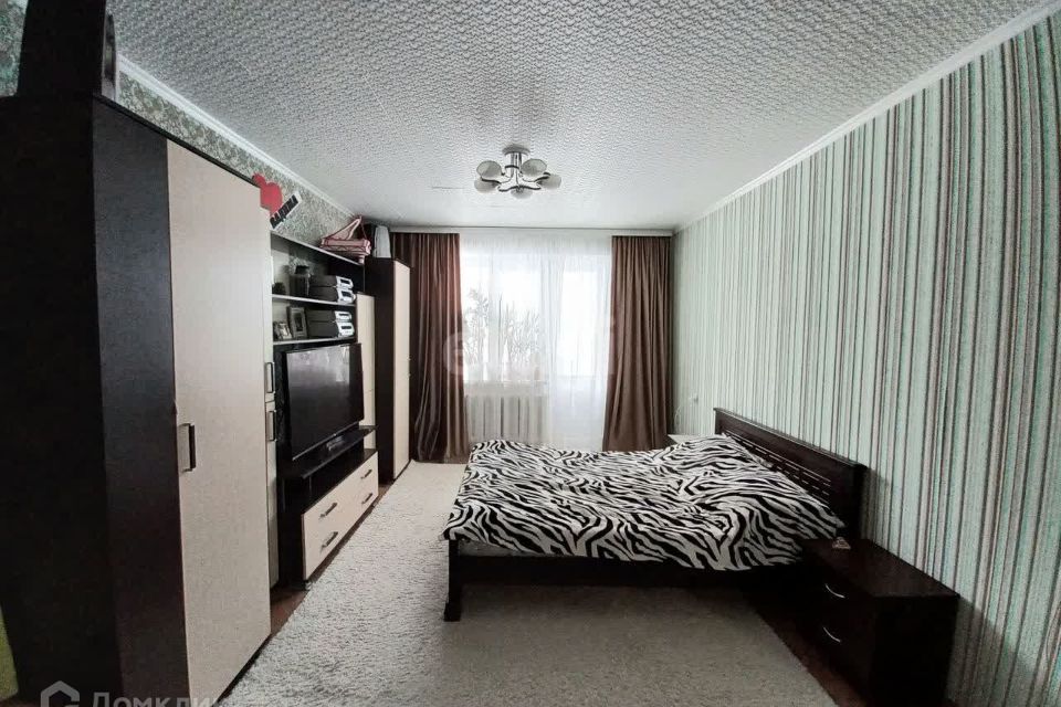 Продаётся 1-комнатная квартира, 37.8 м²