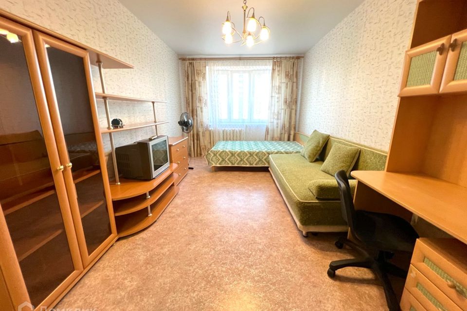Сдаётся 1-комнатная квартира, 42 м²