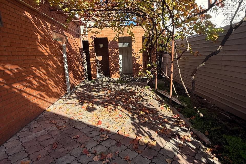 Продаётся 2-этажный дом, 258.1 м²