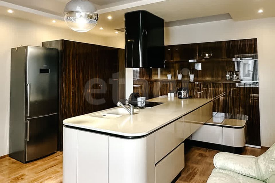 Сдаётся 2-комнатная квартира, 80 м²