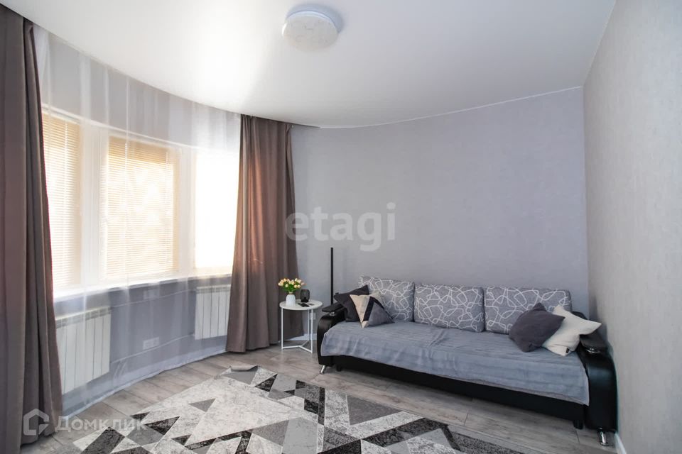 Продаётся 2-комнатная квартира, 54.7 м²