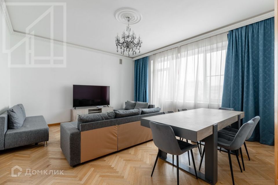 Сдаётся 4-комнатная квартира, 120 м²