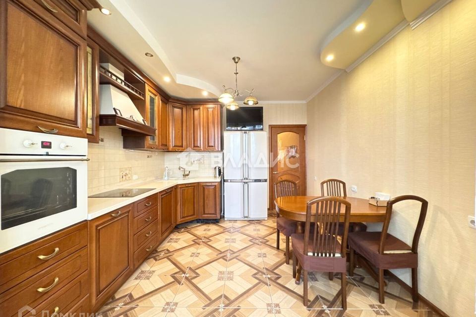 Продаётся 3-комнатная квартира, 110.3 м²