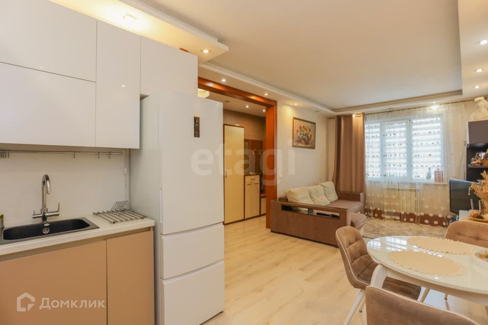 Продаётся 2-комнатная квартира, 61 м²