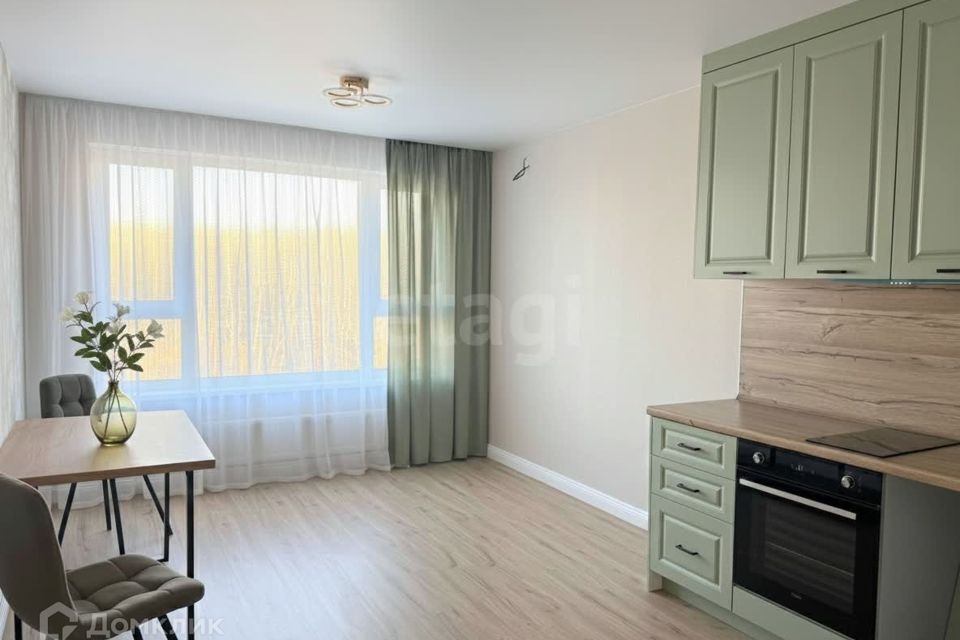 Сдаётся 1-комнатная квартира, 42 м²