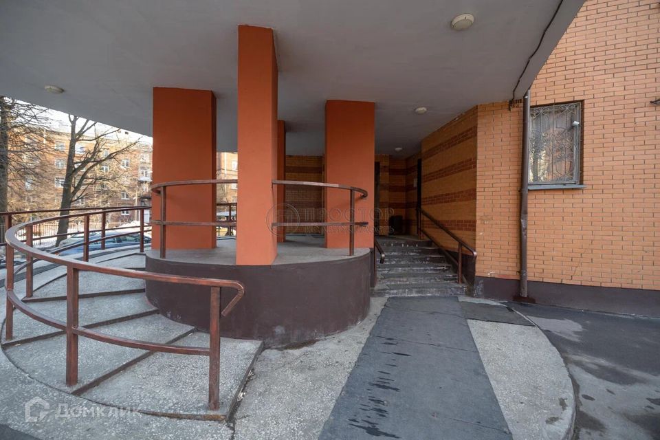 Продаётся 4-комнатная квартира, 158.4 м²