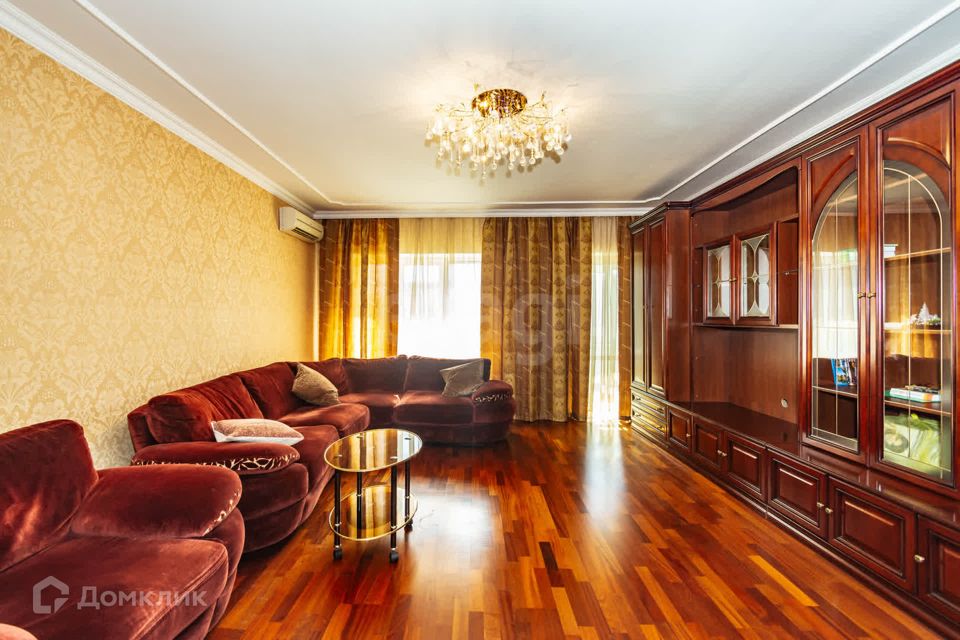 Продаётся 2-комнатная квартира, 72.4 м²