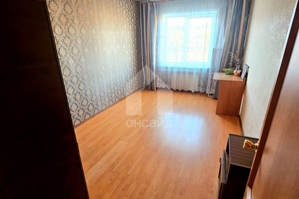 Продаётся 3-комнатная квартира, 67.9 м²