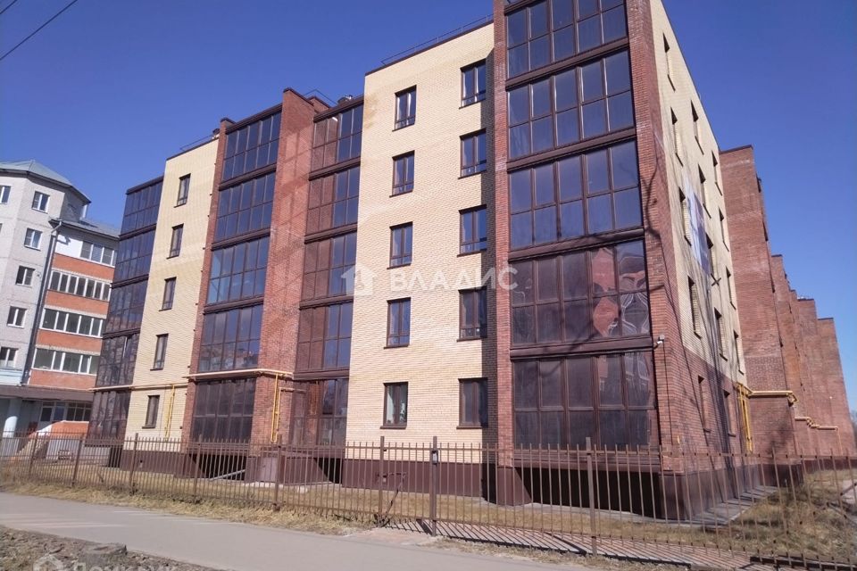 Продаётся 2-комнатная квартира, 67.6 м²