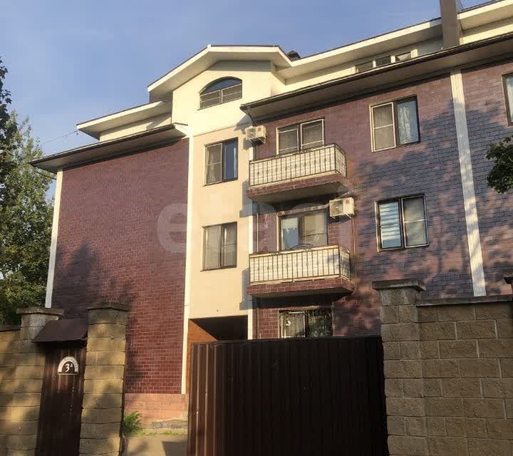 Продаётся 4-комнатная квартира, 100.5 м²