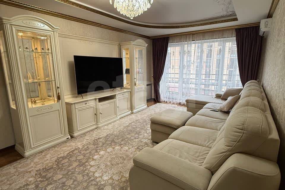 Продаётся 3-комнатная квартира, 102 м²