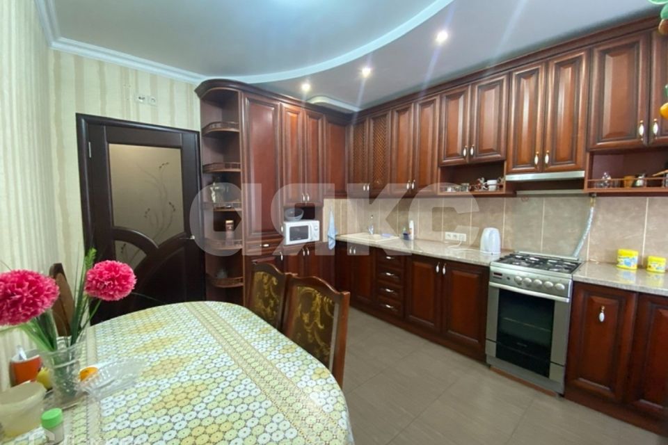 Продаётся 2-комнатная квартира, 62.3 м²