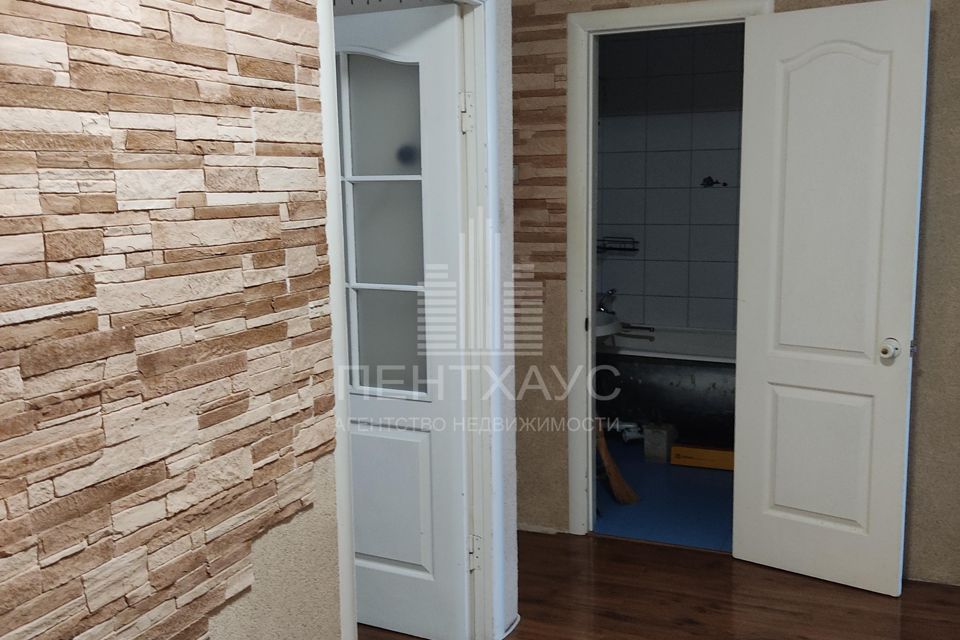 Сдаётся 2-комнатная квартира, 58 м²