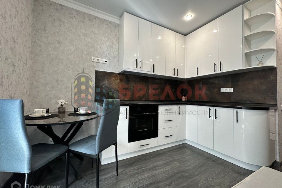 Продаётся 1-комнатная квартира, 38 м²