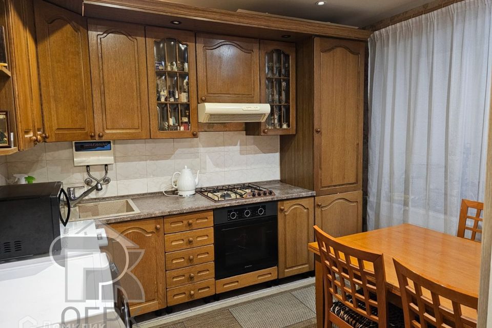 Продаётся 2-комнатная квартира, 65.4 м²