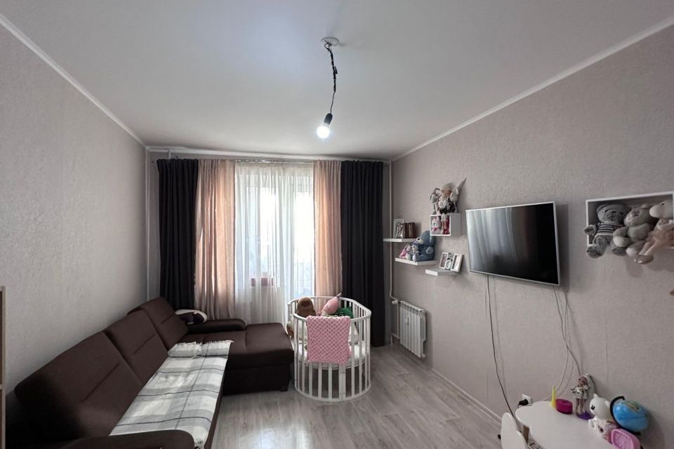 Продаётся 1-комнатная квартира, 38 м²